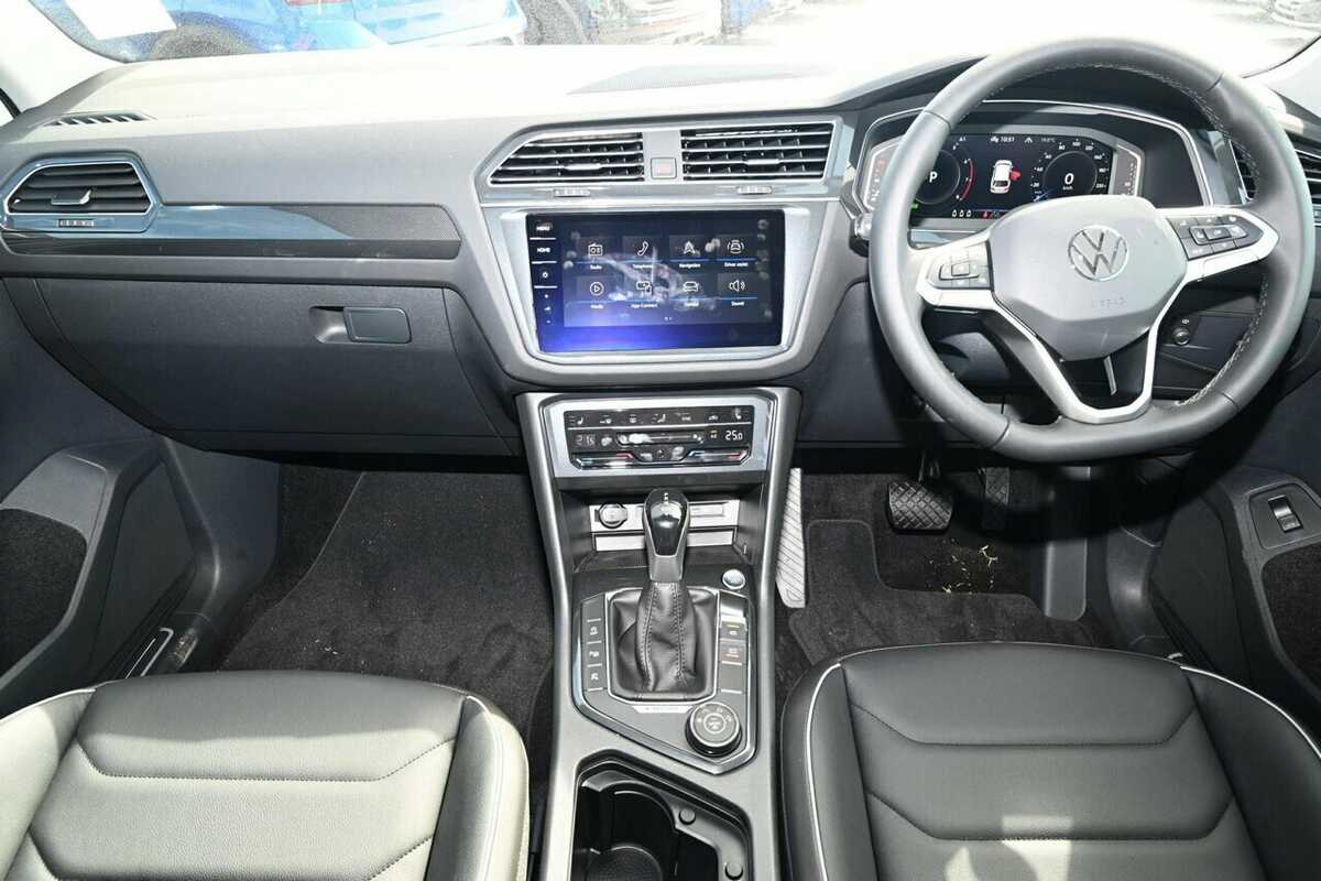 SOLD 2023 Volkswagen Tiguan 147TDI Elegance DSG 4MOTION in Pure White ...