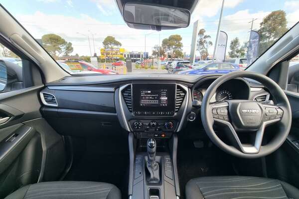 2022 Isuzu MU-X LS-M
