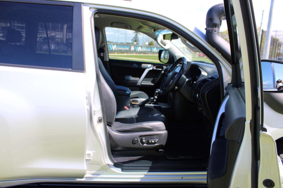 Prado GXL 2.8L T Diesel Automatic Wagon 4277430 003