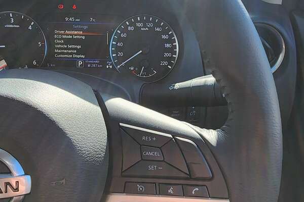 2023 Nissan Navara ST D23