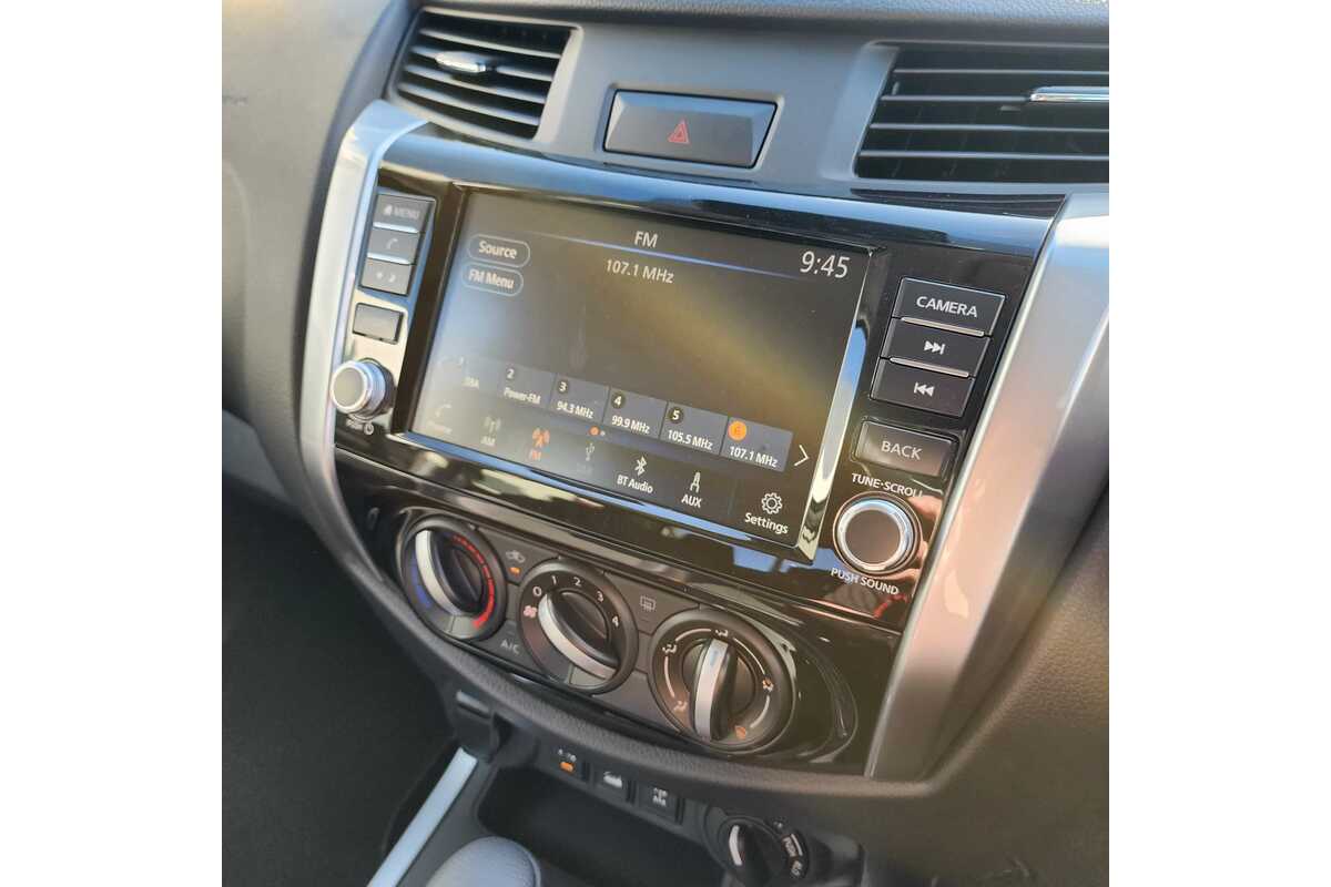 2023 Nissan Navara ST D23