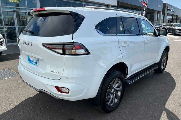 2022 Isuzu MU-X LS-U