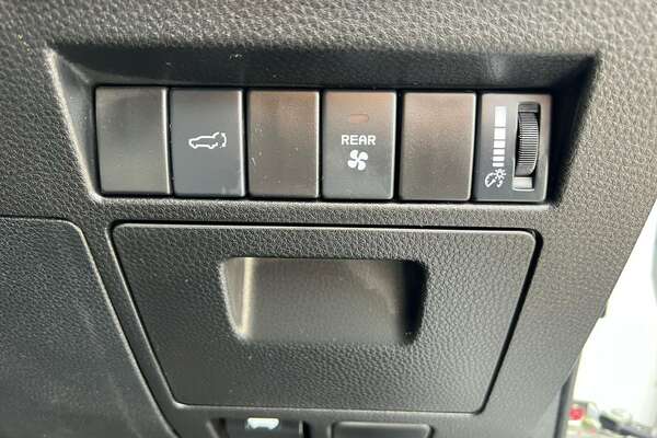 2022 Isuzu MU-X LS-U