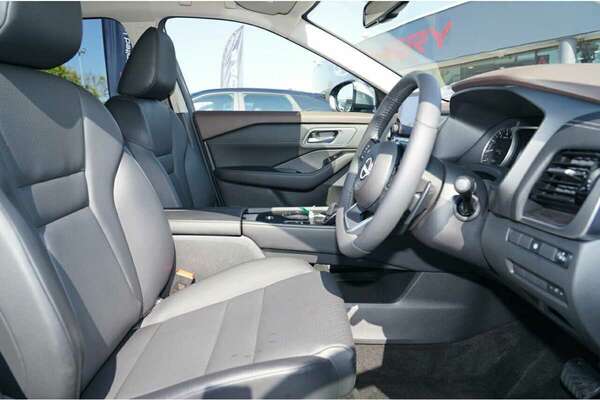 2022 Nissan X-TRAIL ST-L T33
