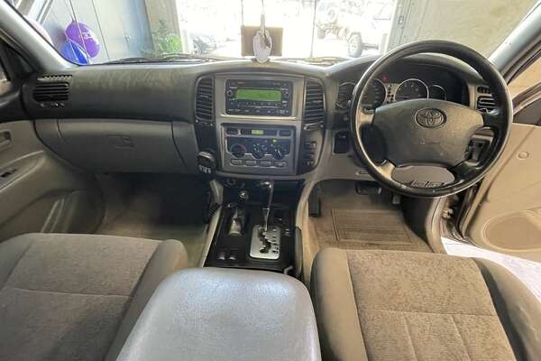 2005 Toyota Landcruiser GXL (4x4) UZJ100R