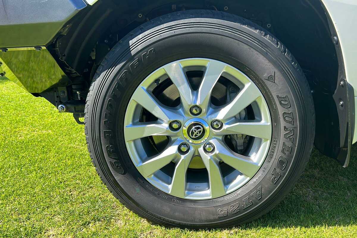 SOLD 2018 Toyota Landcruiser VX in White Used SUV Bunbury WA