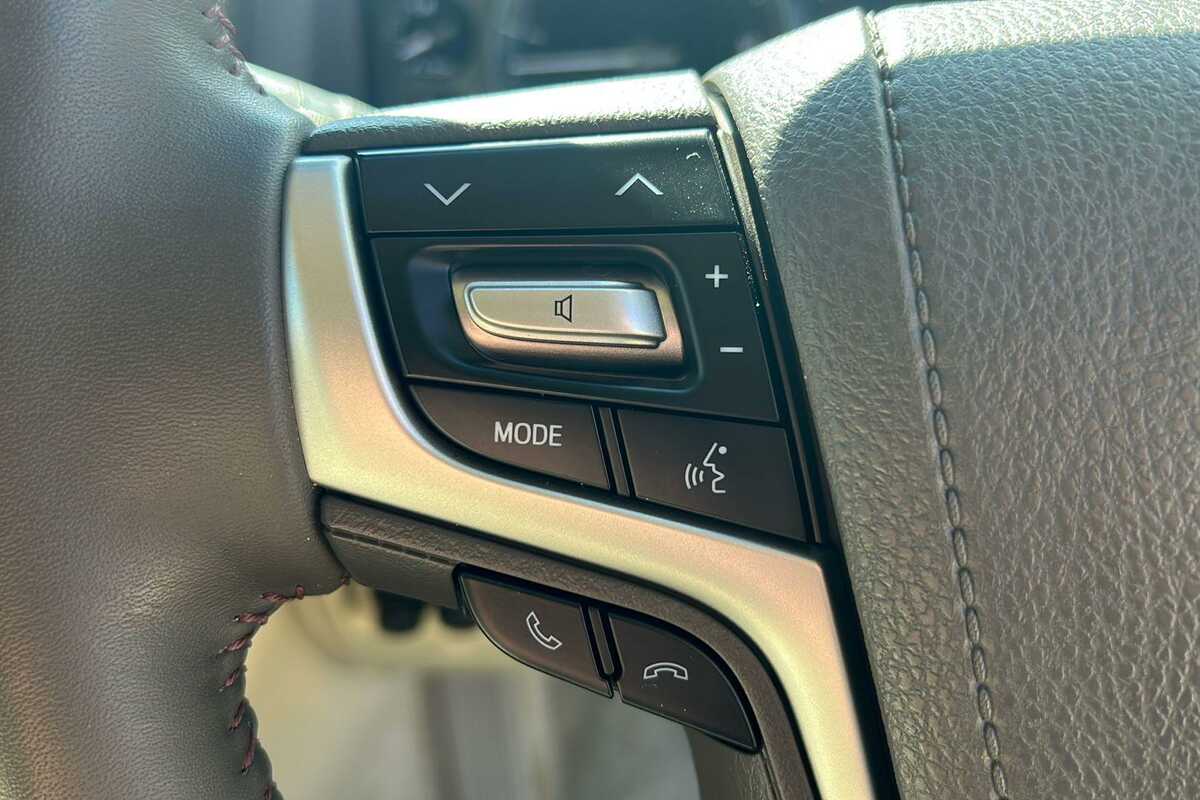 SOLD 2018 Toyota Landcruiser VX in White Used SUV Bunbury WA