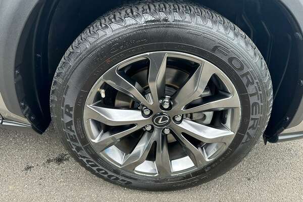 2015 Lexus NX NX300h F Sport AYZ15R
