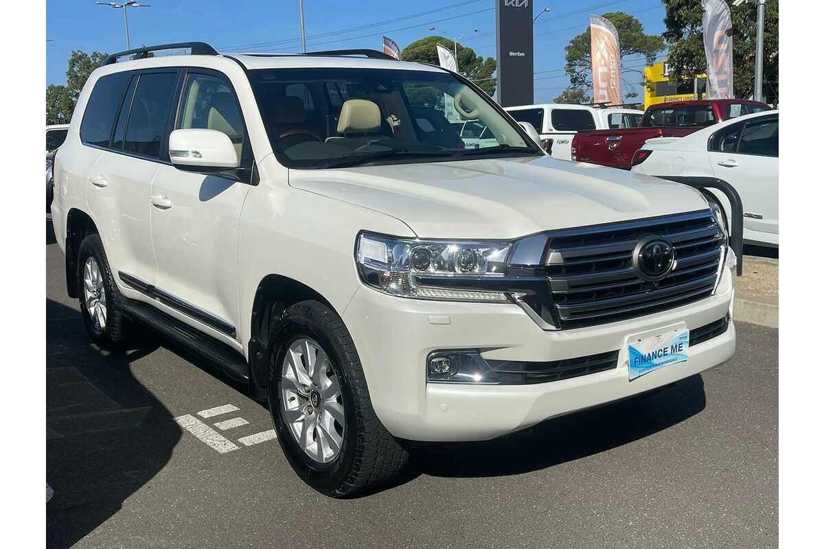 2017 Toyota Landcruiser Sahara VDJ200R