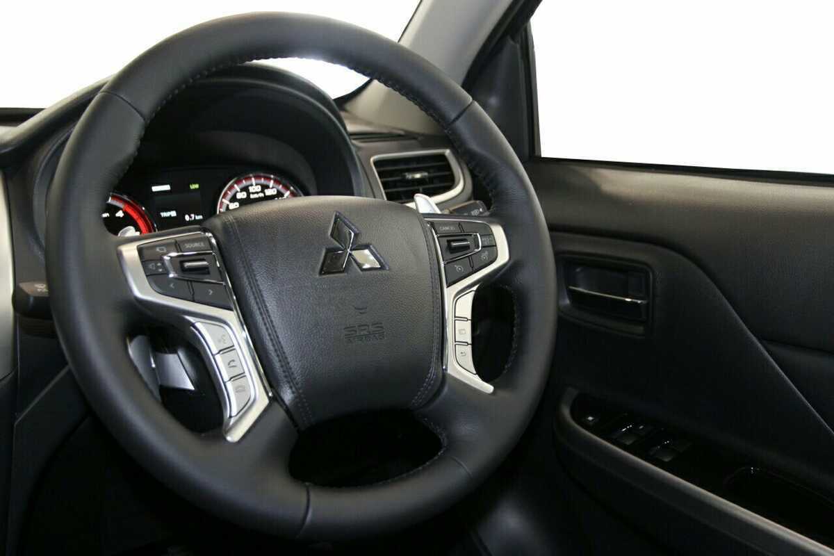 2023 Mitsubishi Triton GSR MR