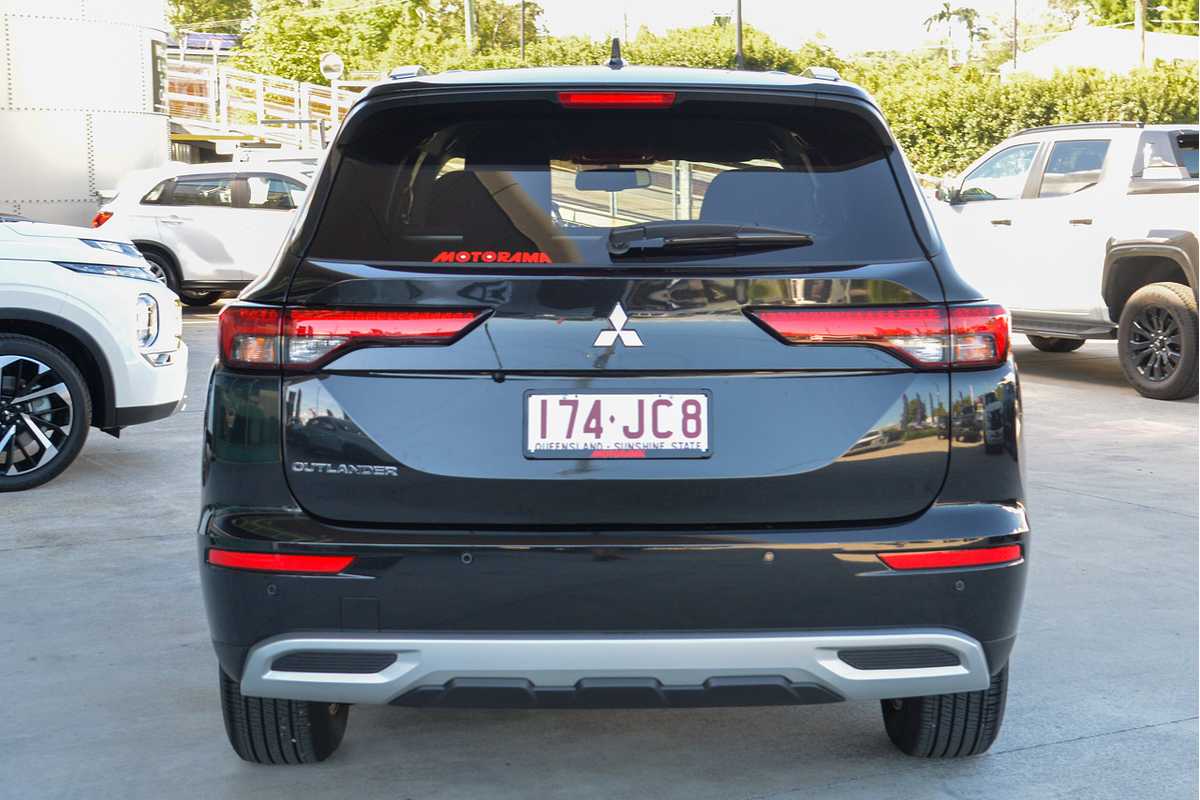 2023 Mitsubishi Outlander LS ZM