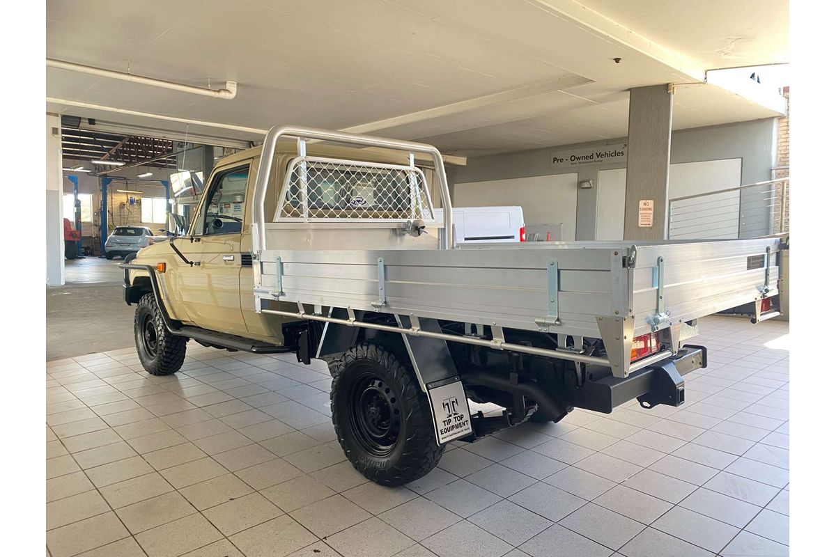 LANDCRUISER VDJ79R MY18 WORKMATE (4x4) 4.5L DTV8 DIESEL TURBO F/INJ 5 SP MANUAL C/CHAS