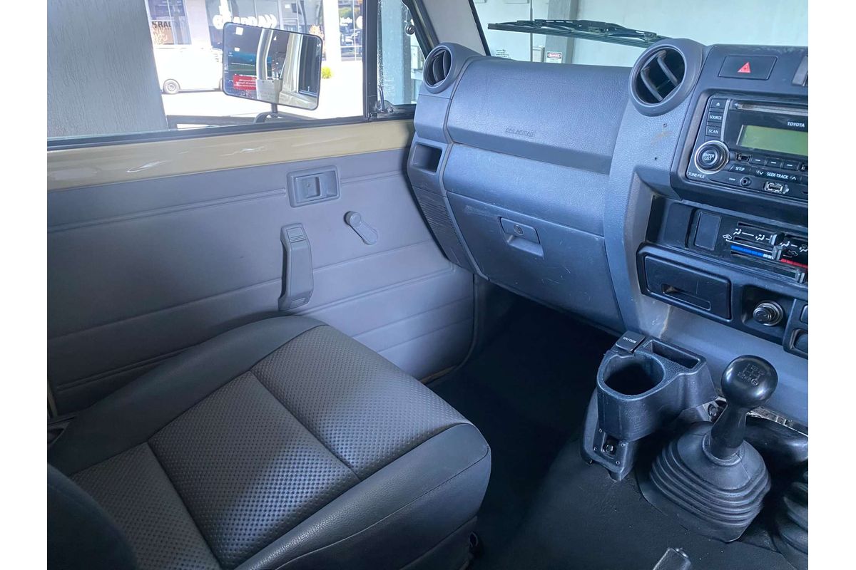 LANDCRUISER VDJ79R MY18 WORKMATE (4x4) 4.5L DTV8 DIESEL TURBO F/INJ 5 SP MANUAL C/CHAS