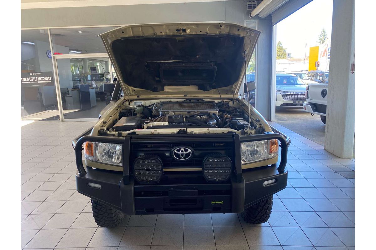 LANDCRUISER VDJ79R MY18 WORKMATE (4x4) 4.5L DTV8 DIESEL TURBO F/INJ 5 SP MANUAL C/CHAS