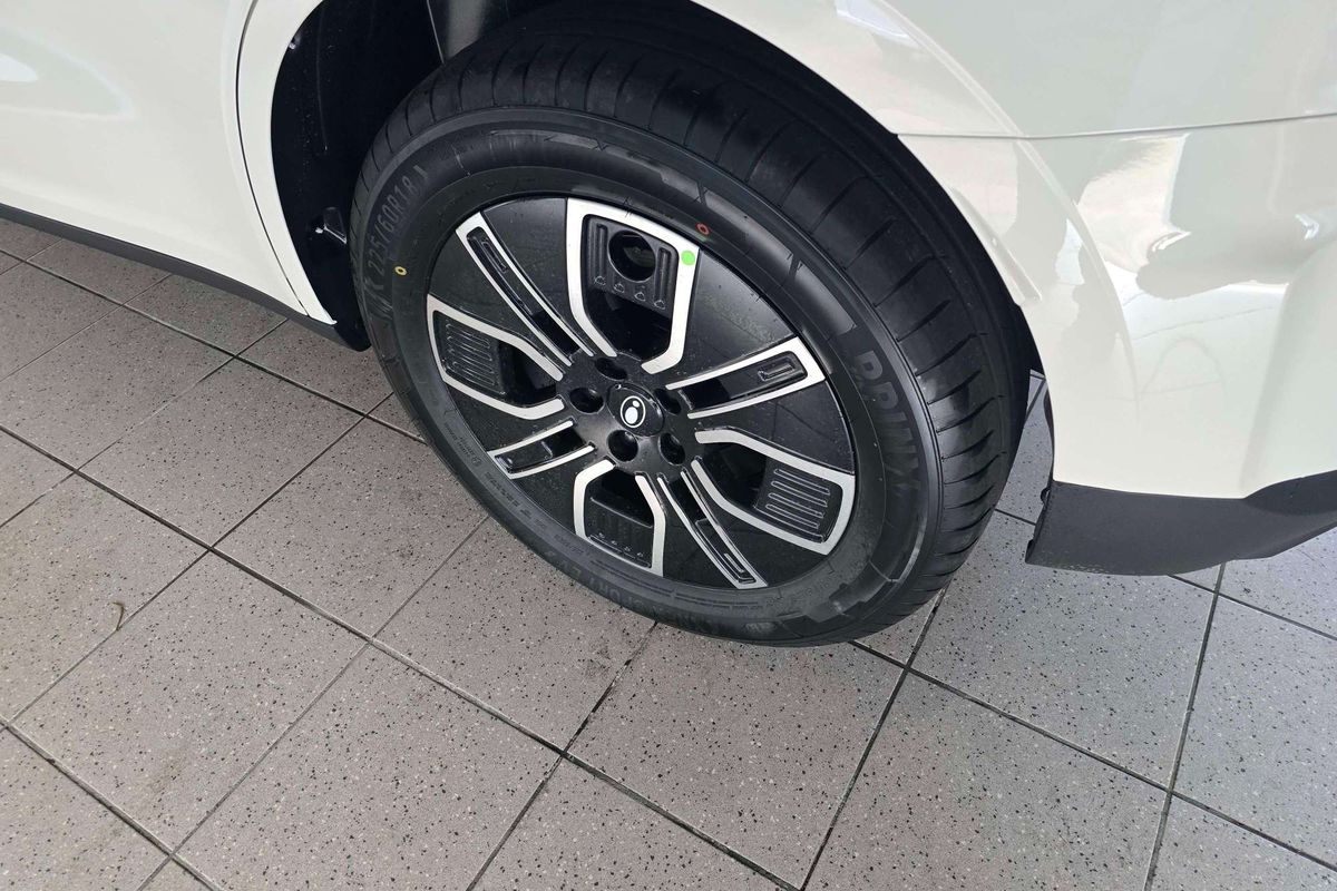 Ora 5 Lux BEV 4X2