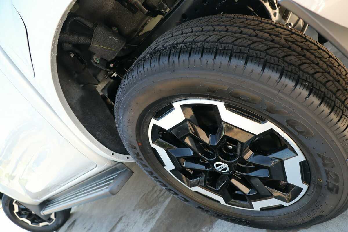 2023 Nissan Navara ST-X D23