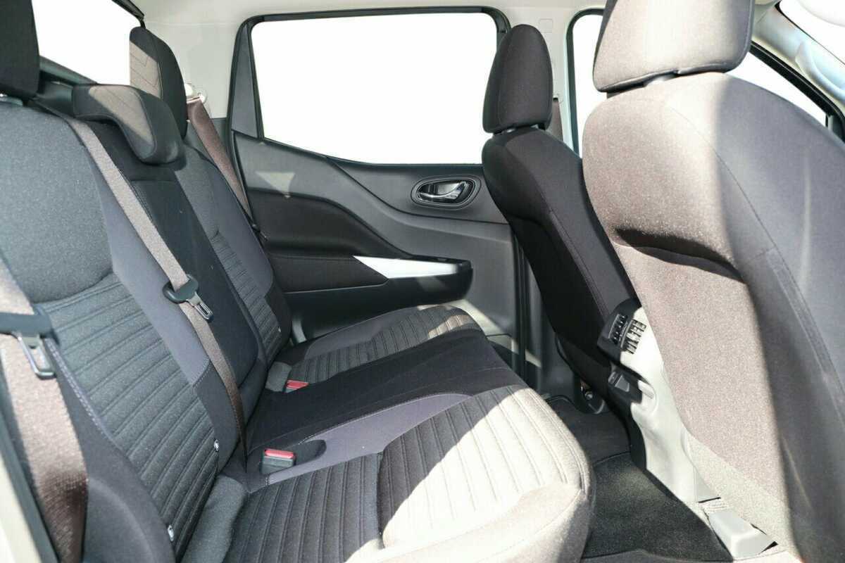 2023 Nissan Navara ST-X D23