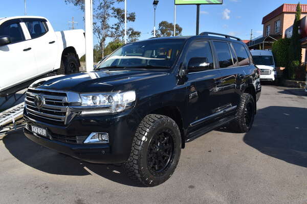 2015 Toyota Landcruiser Sahara VDJ200R