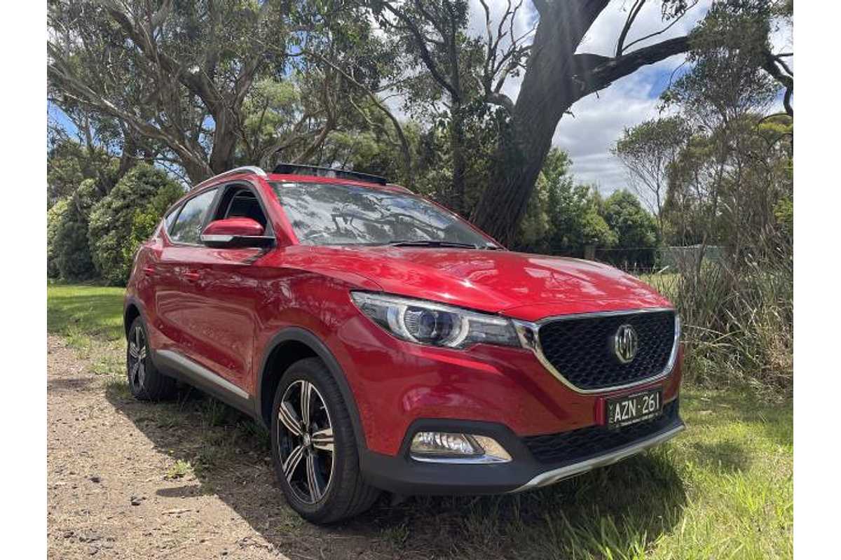 2019 MG ZS Essence in DIAMOND RED Used SUV Timboon VIC