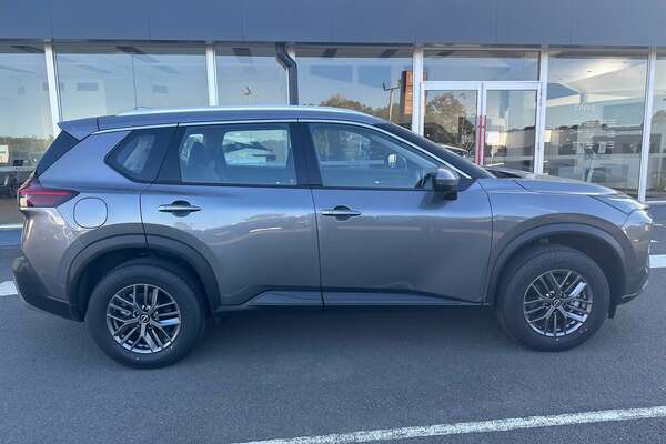 2023 Nissan X-TRAIL ST T33