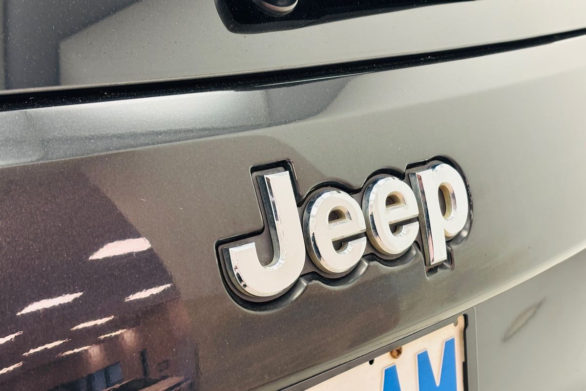 2015 Jeep GRAND CHEROKEE SRT 8 (4x4) 8 SP AUTOMATIC 4D WAGON V8