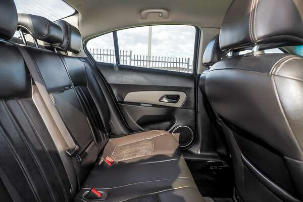 2015 Holden Cruze CDX JH Series II
