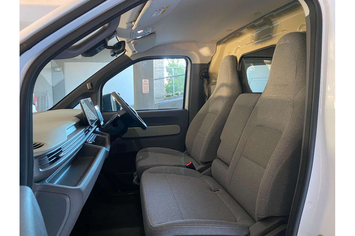 V7E Van 5m, FWD, 66kWh