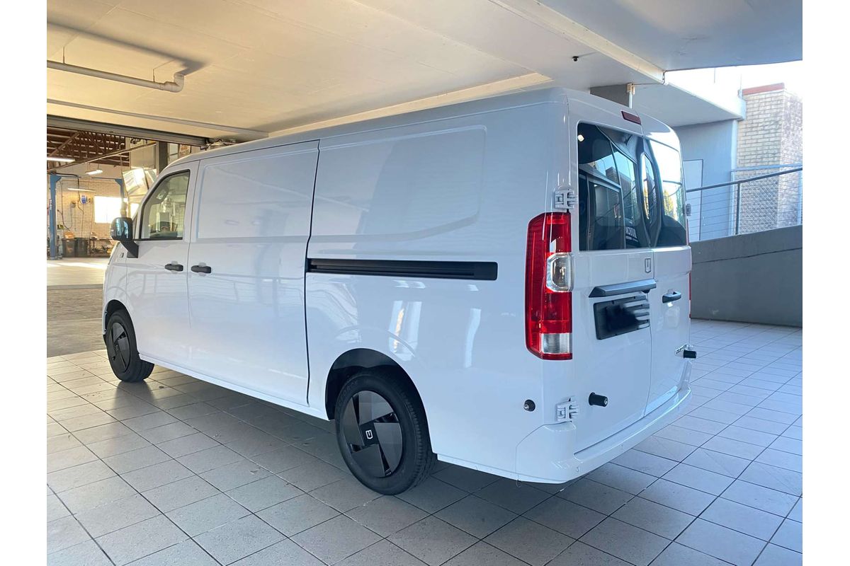 V7E Van 5m, FWD, 66kWh