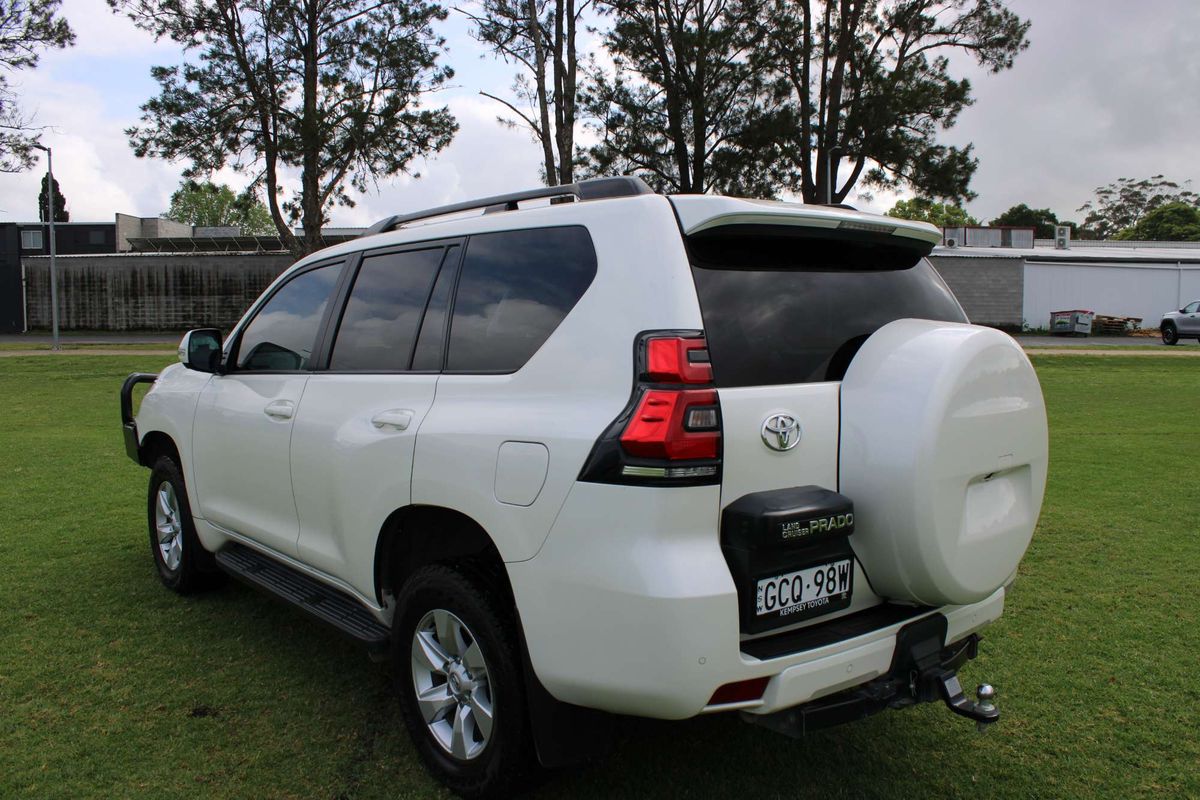 Prado GXL 2.8L T Diesel Automatic Wagon 4277430 005