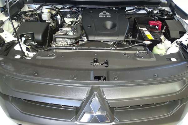 2019 Mitsubishi Triton GLX ADAS MR