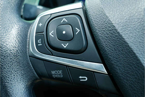 2016 Toyota Camry Altise AVV50R