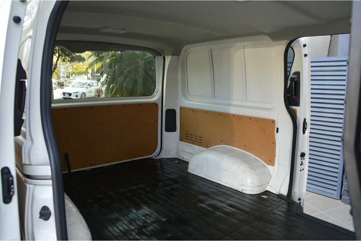 2020 Toyota HiAce LWB GDH300R
