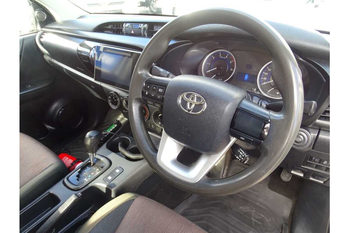 2016 Toyota Hilux SR GUN126R