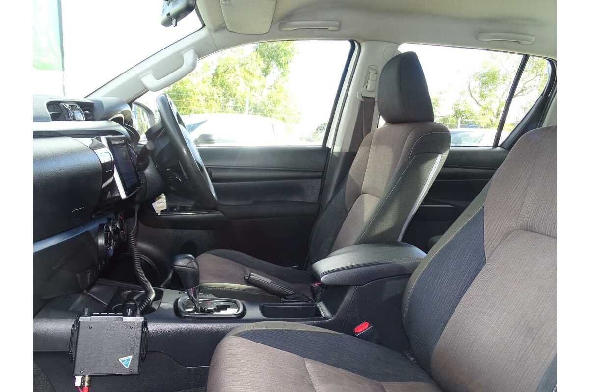 2016 Toyota Hilux SR GUN126R