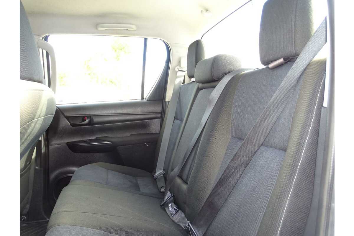 2016 Toyota Hilux SR GUN126R