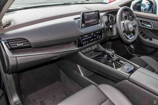2023 Nissan X-TRAIL ST-L T33