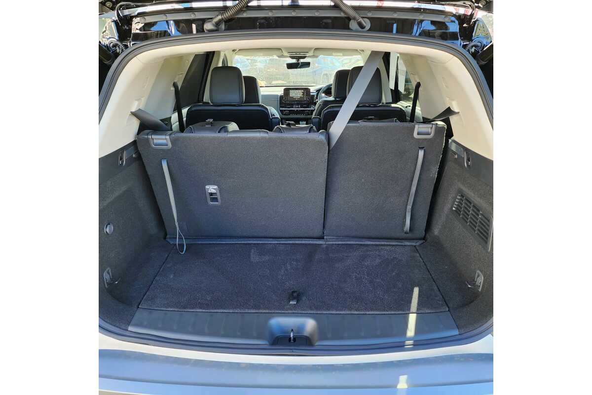 2023 Nissan Pathfinder Ti-L R53