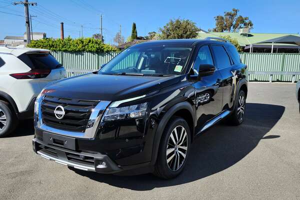2023 Nissan Pathfinder Ti-L R53