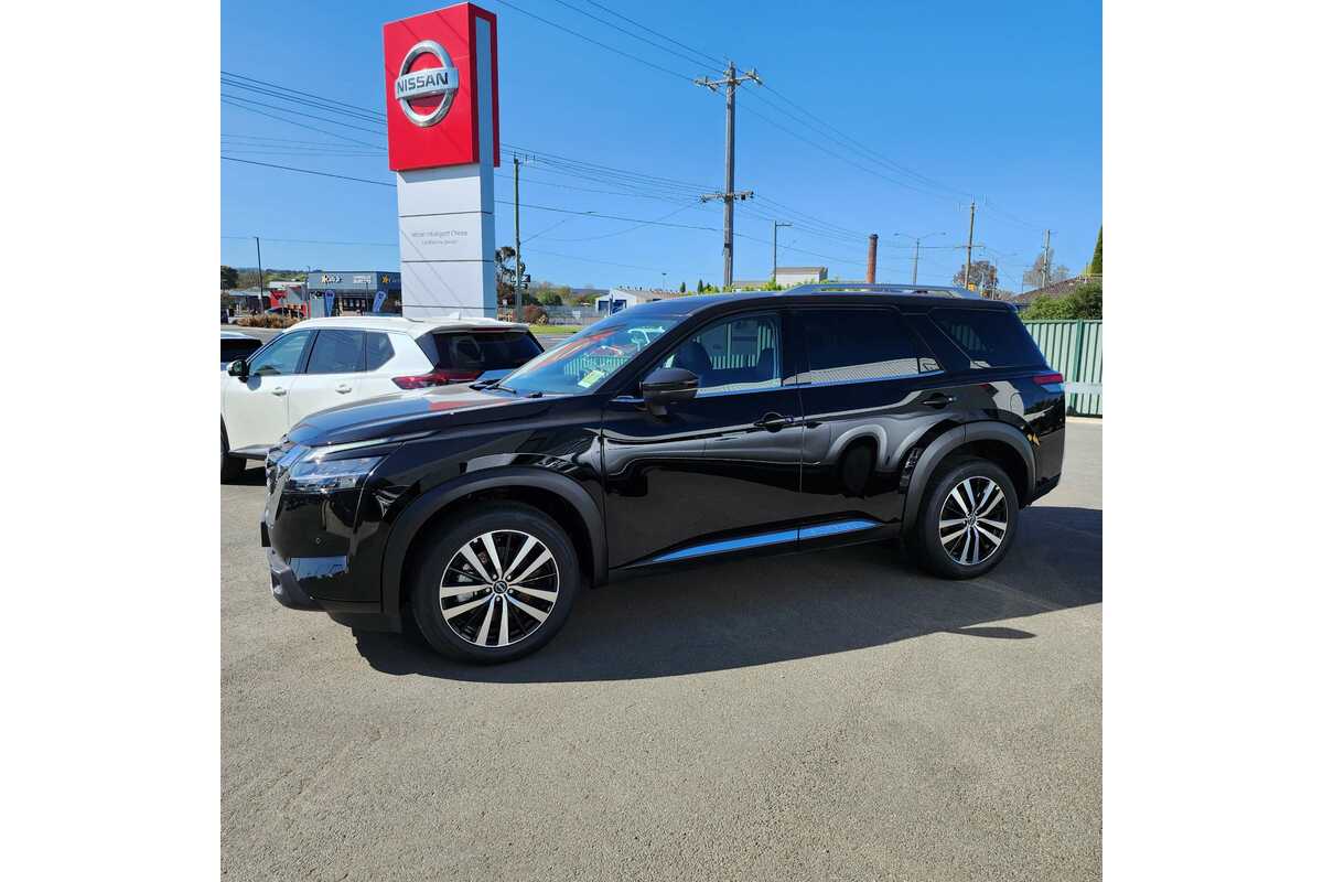 2023 Nissan Pathfinder Ti-L R53