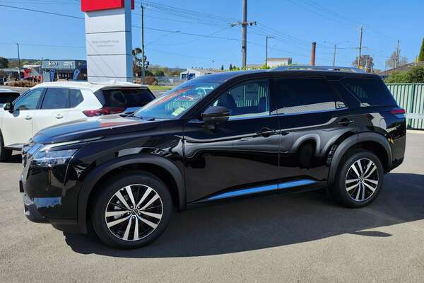 2023 Nissan Pathfinder Ti-L R53