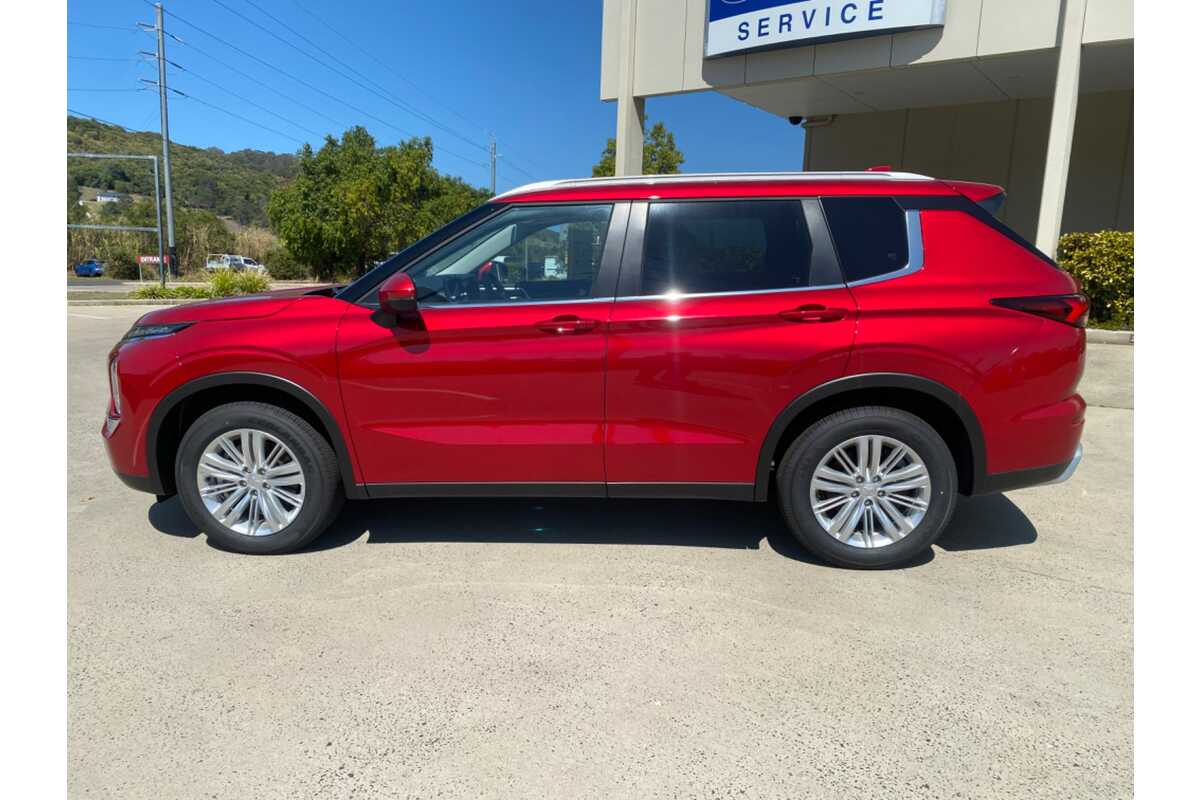 2023 Mitsubishi Outlander LS ZM