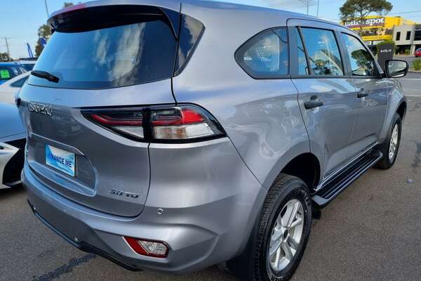 2022 Isuzu MU-X LS-M