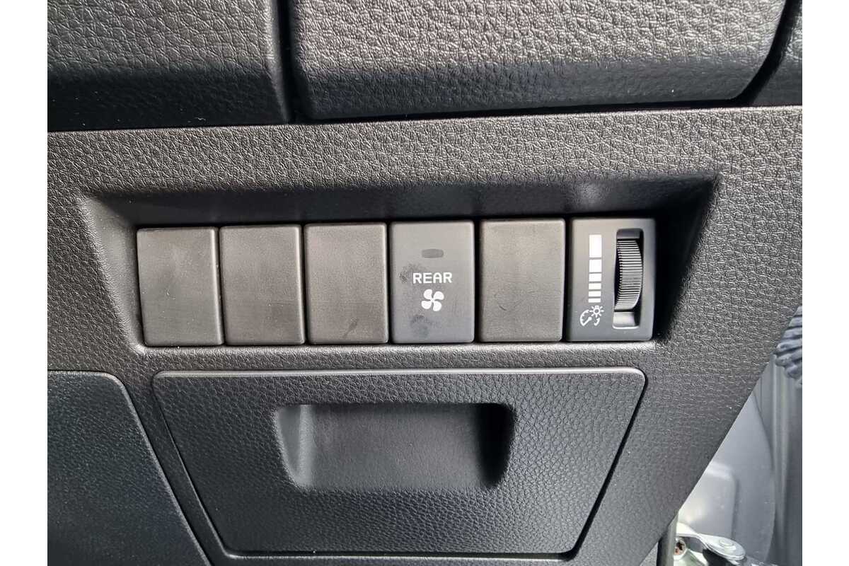 2022 Isuzu MU-X LS-M