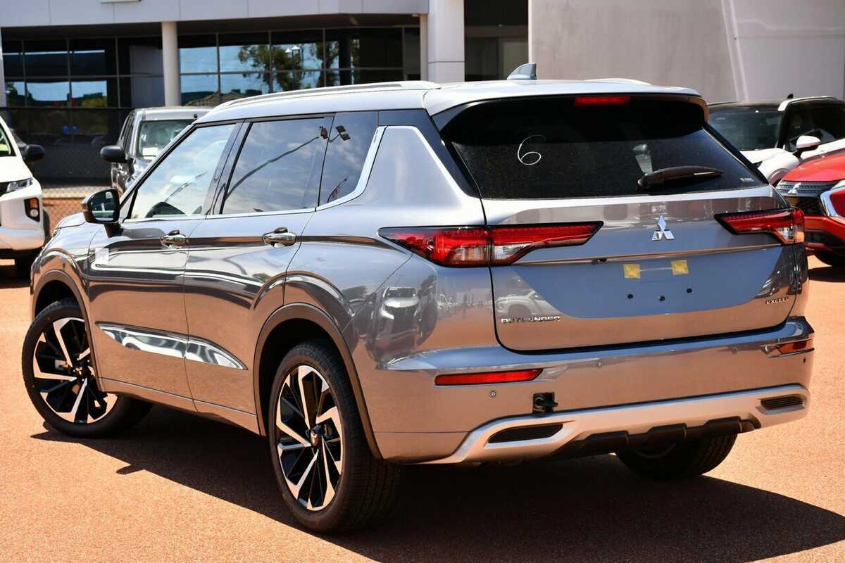 2023 Mitsubishi Outlander Exceed ZM