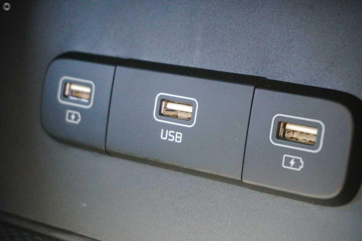 2023 Kia Carnival S KA4