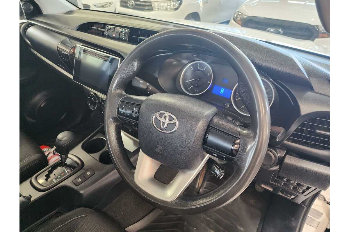 2016 Toyota Hilux SR GUN126R