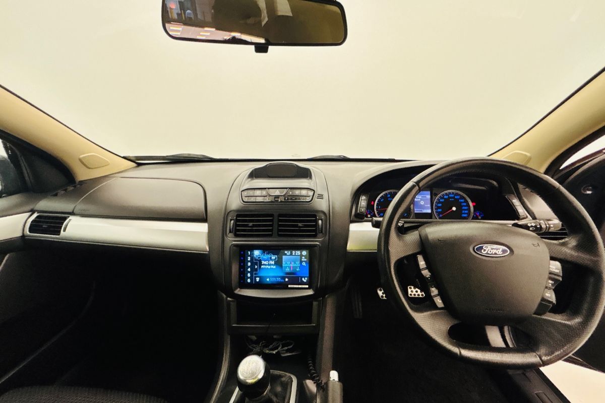 2013 Ford FALCON XR6 6 SP MANUAL UTILITY 6CYL