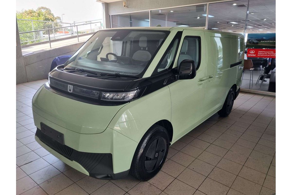 Super Van 5m, SWB, FWD, 83kWh, H1980, 3 seats