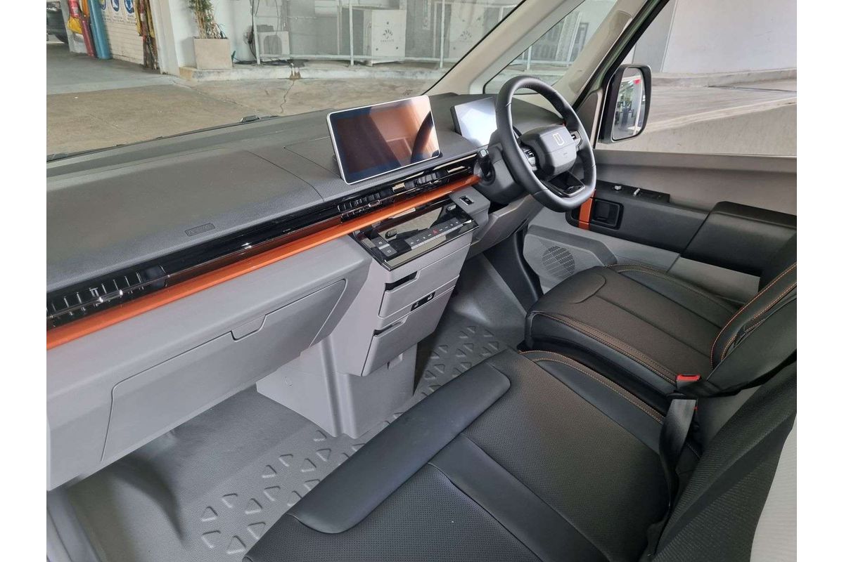 Super Van 5m, SWB, FWD, 83kWh, H1980, 3 seats