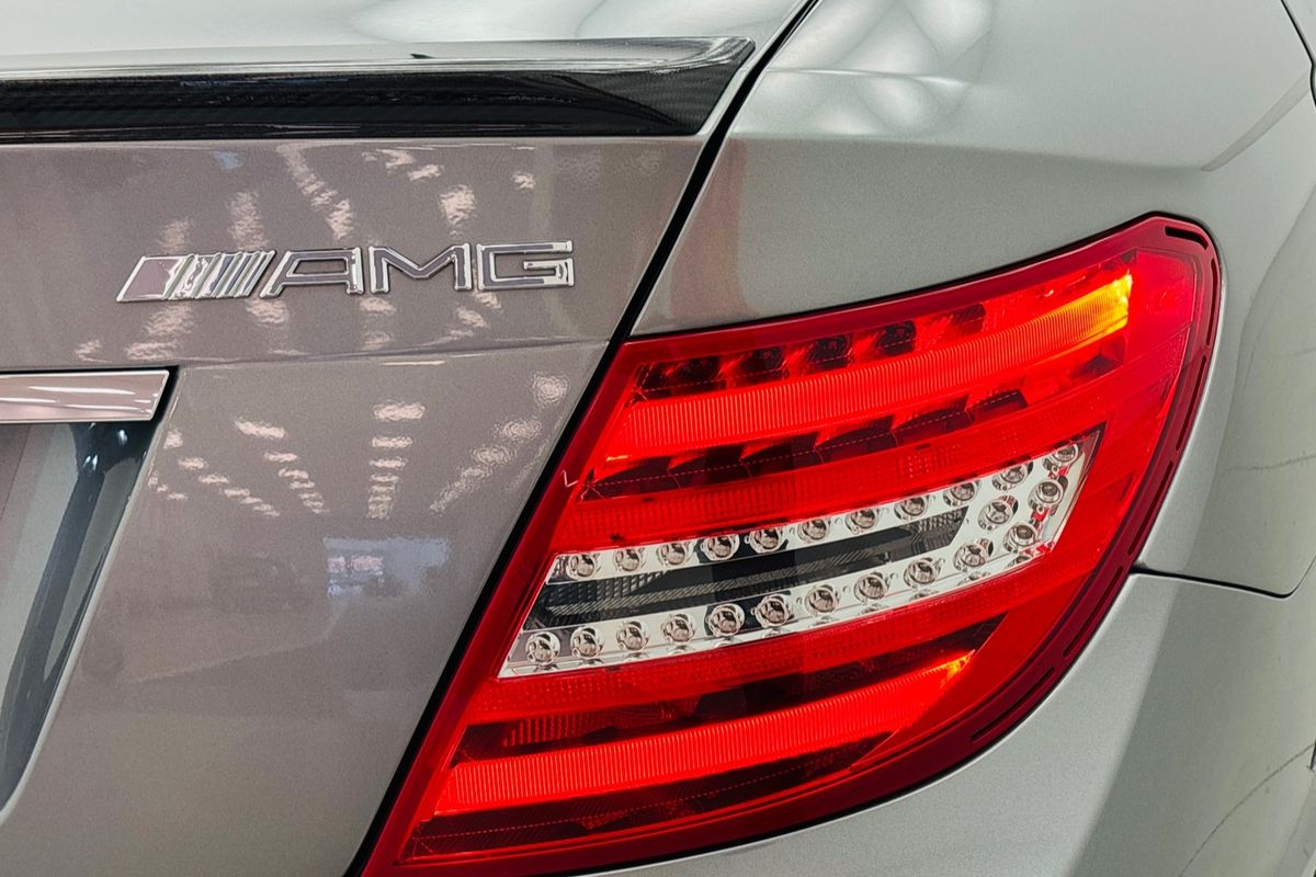 2012 Mercedes-benz C63 AMG 7 SP AUTOMATIC G-TRONIC 2D COUPE V8